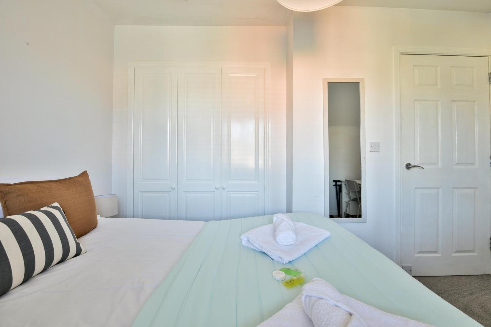 Stayright 2 Bed Beach House With Private Parking- Next To Barry Beach And Jackson Bay المظهر الخارجي الصورة